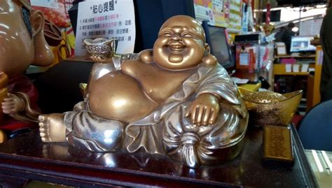 Super Lotto player in New Taipei wins NT$949 million jackpot .